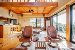 A house with a view of Mt. Fuji from all rooms. Enjoy a BBQ and wood-burning stove while looking at Mt. Fuji. - Image 3