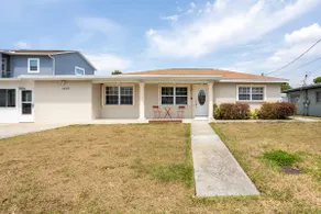 Sleeps 12+ Buccaneers airport beach central - Image 2