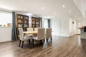 The Retreat with a rural vibe close to town centre - Image 4
