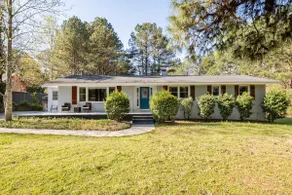 COZY HOME CLOSE TO JORDAN LAKE AND DOWNTOWN APEX! - Image 2