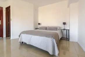 One-room apartment, garage included (savings of $26,000 per day) - Image 2