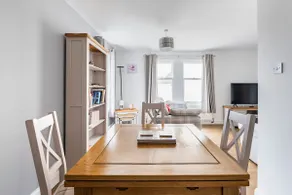 Sea View 2BR Townhouse - Anstruther - Image 3