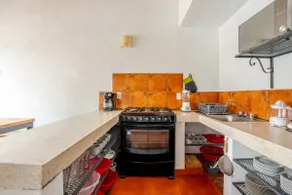 Comfortable and centrally located industrial house. - Image 5