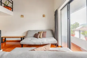 Comfortable and centrally located industrial house. - Image 2