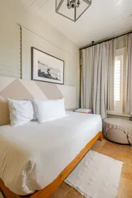 2. Amazing Comfort J street - Image 5