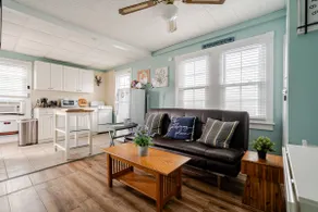 Wildwood Classic 3 BR 2,5 BA APT Beach and Boardwalk - 1 block or 5 min walk! - Image 2