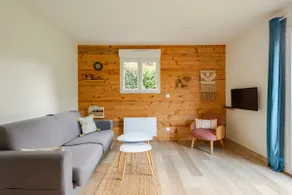 Small wooden house - Image 2