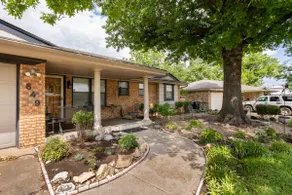 Work or play, spacious, peaceful, and convenient - Image 3