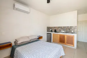 Bedroom - studio. Sunset area - Image 3