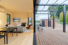 Gordon Manor - architecturally renovated - Image 3