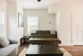• Modern Stay in Nashville • 10 min from BNA & DT - Image 3