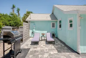 Vilano Beach Cottage,  1/2 block to Surfside Beach.  Historic Capo Cottage - Image 5