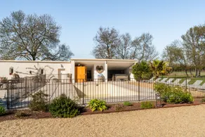 Mas Papabiou – Charming cottage with hot tub Eygalières - Image 3