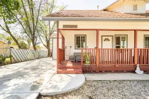Spacious 2bd/1ba house with huge backyard - Image 5