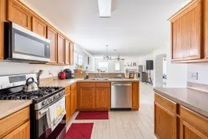 4B/2.5BA Home close to Hobby, Baybrook, and SCH - Image 3
