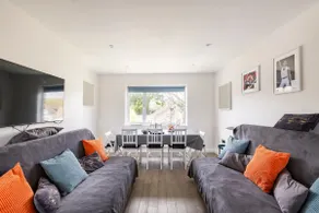 Entire delightful contemporary apartment. - Image 3