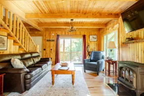 Mountainside Lodge, near wedding barns/Stowe - Image 2