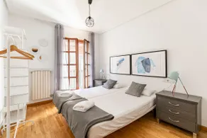 Nice 100 m apartment next to Plaza España, the center - Image 4
