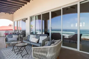 Beachfront home with panoramic ocean views. - Image 4