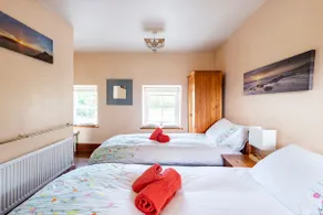 Ship Cottage - Image 3
