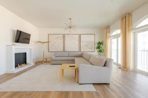 Beachfront Newly remodelled Condo with pool. - Image 3