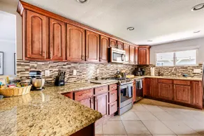 Gorgeous, Renovated 1930s Bungalow in Englewood! - Image 3