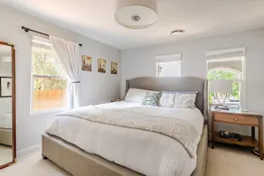 Gorgeous, Renovated 1930s Bungalow in Englewood! - Image 4