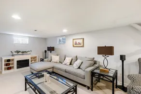 Gorgeous, Renovated 1930s Bungalow in Englewood! - Image 5