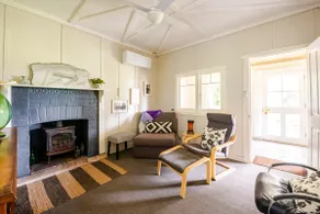 Burrill Lake View Holiday Cottage - Image 2