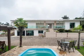 Country house with pool - Image 2