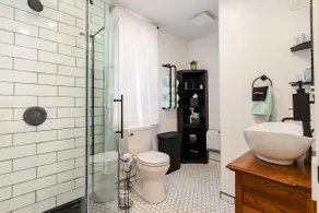 Cozy Apartment on Historic Race Street - Image 4