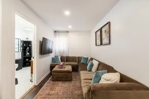 Cozy Apartment on Historic Race Street - Image 5