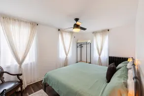 Cozy Apartment on Historic Race Street - Image 2