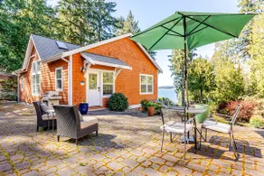 Etoille Bleue -A Water View/Sauna Retreat - Image 2