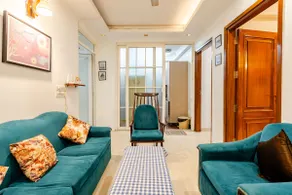 STS:2 MIN WALK To M Blk Market GK1-WiFi-Modern 2BR - Image 3