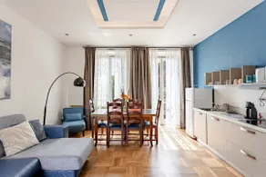 XL 1-BR Apartment: Pool, Wall Box & Shopping - Image 4