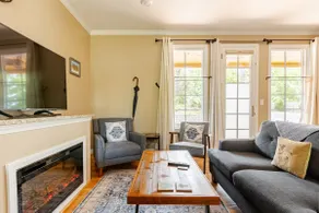 Black Mtn Luxury Suite at SIBS Mountain Retreat - Image 2