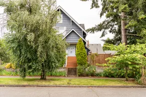 2 Bdrm, Newly Remodeled, Quaint, and Central Suite - Image 2