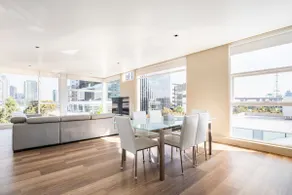 Docklands Luxury Penthouse Right Above The District Docklands - Image 3