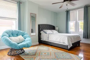 Spacious & Comfy | 5★ Location, Mins from NYC - Image 3