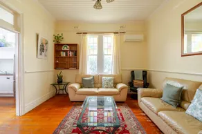Beach cottage family holidays 7 mins walk - Image 2