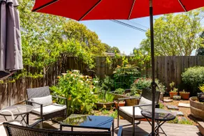 Garden stay for your Bay adventure - Image 3