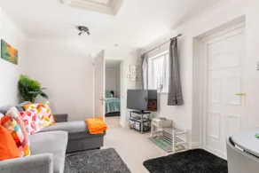 Lovely annex - a home away from home - Image 4
