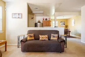 Quiet and Cozy Family Home @ The Meadows - Image 3