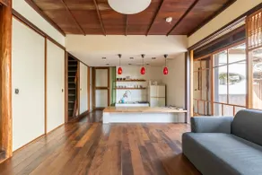 Private rental for one group per day. A 100-year-old traditional house. Maximum 8 people. Moons Cafe. - Image 2