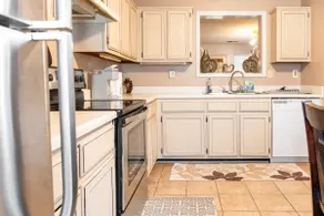 Clean/Cozy Townhouse near Memphis/ Lander's Ctr - Image 2
