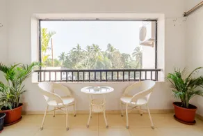 Chic Duplex Loft with Resort Style Pool - Image 2