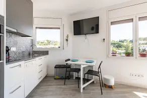 Beachfront loft in Llançà - Image 2