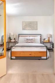 Green Lake Retreat | AC + Walkable + Free Parking - Image 5
