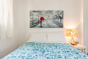 1 Bedroom House with Kitchen & Private Entrance - Image 1